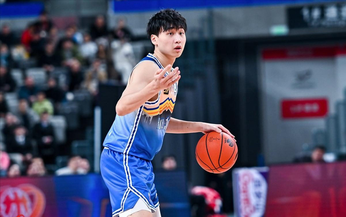 广东队惨败新疆，杜锋三连败暴露阵容隐患