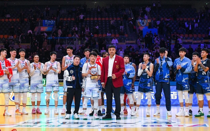 广东队惨败新疆，杜锋三连败暴露阵容隐患