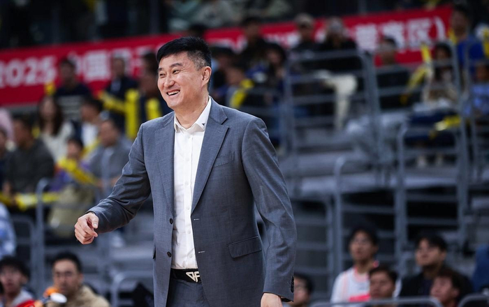 广东队惨败新疆，杜锋三连败暴露阵容隐患