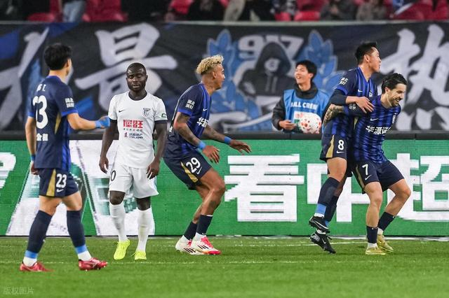 汪晋贤关键进球引爆国足回归讨论