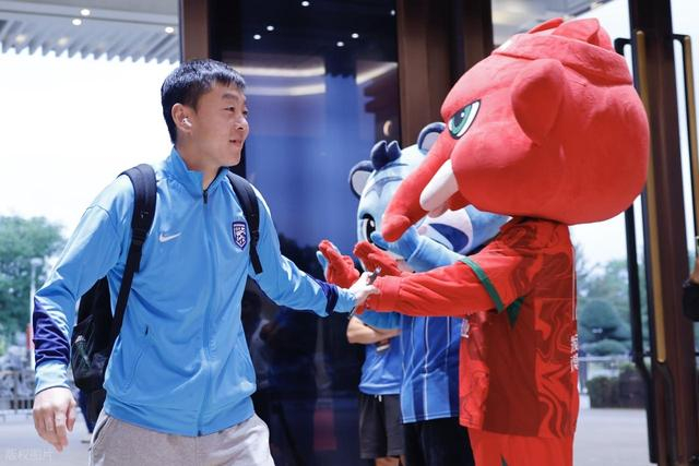 汪晋贤关键进球引爆国足回归讨论