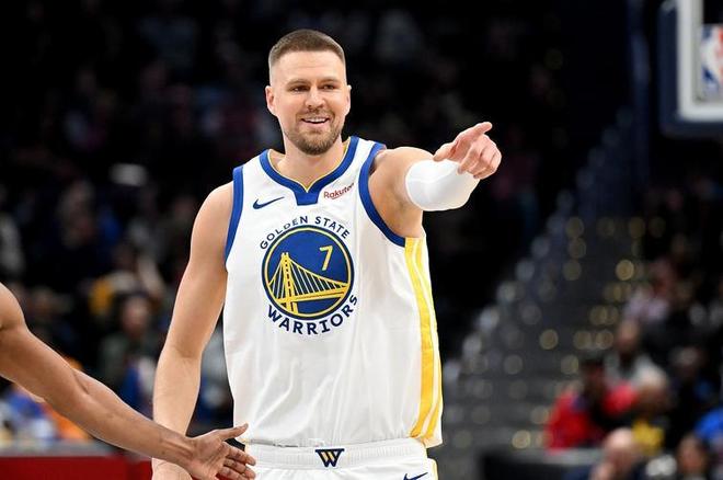 太阳力克勇士挺进季后赛 勇士或开启重建之路